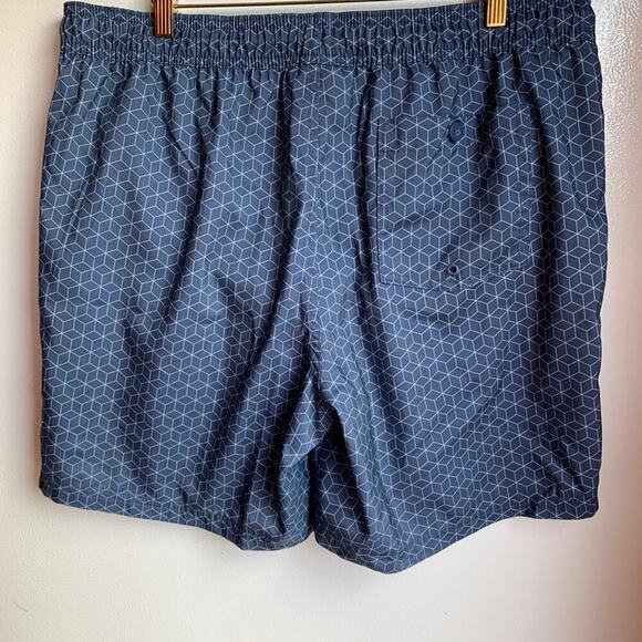 GOODFELLOW & CO Men’s Blue Abstract Fully Lined Swim Trunks / Size: Large - Picture 10 of 13